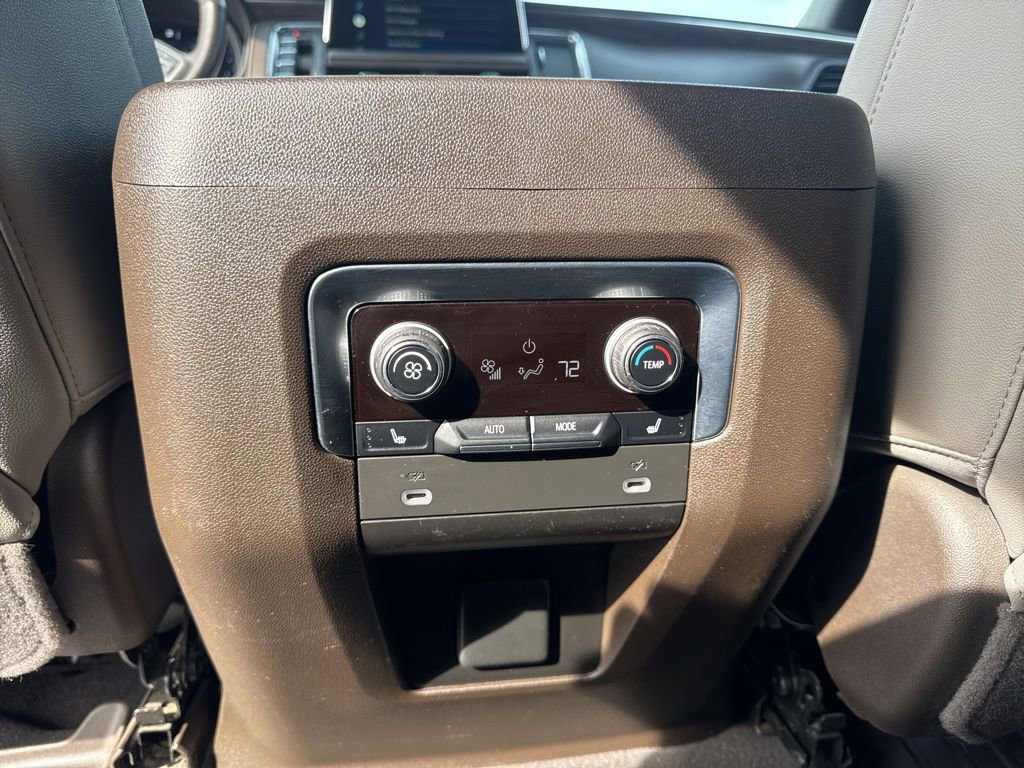 Certified 2022 Chevrolet Suburban LT w/ LT Signature Package image 19