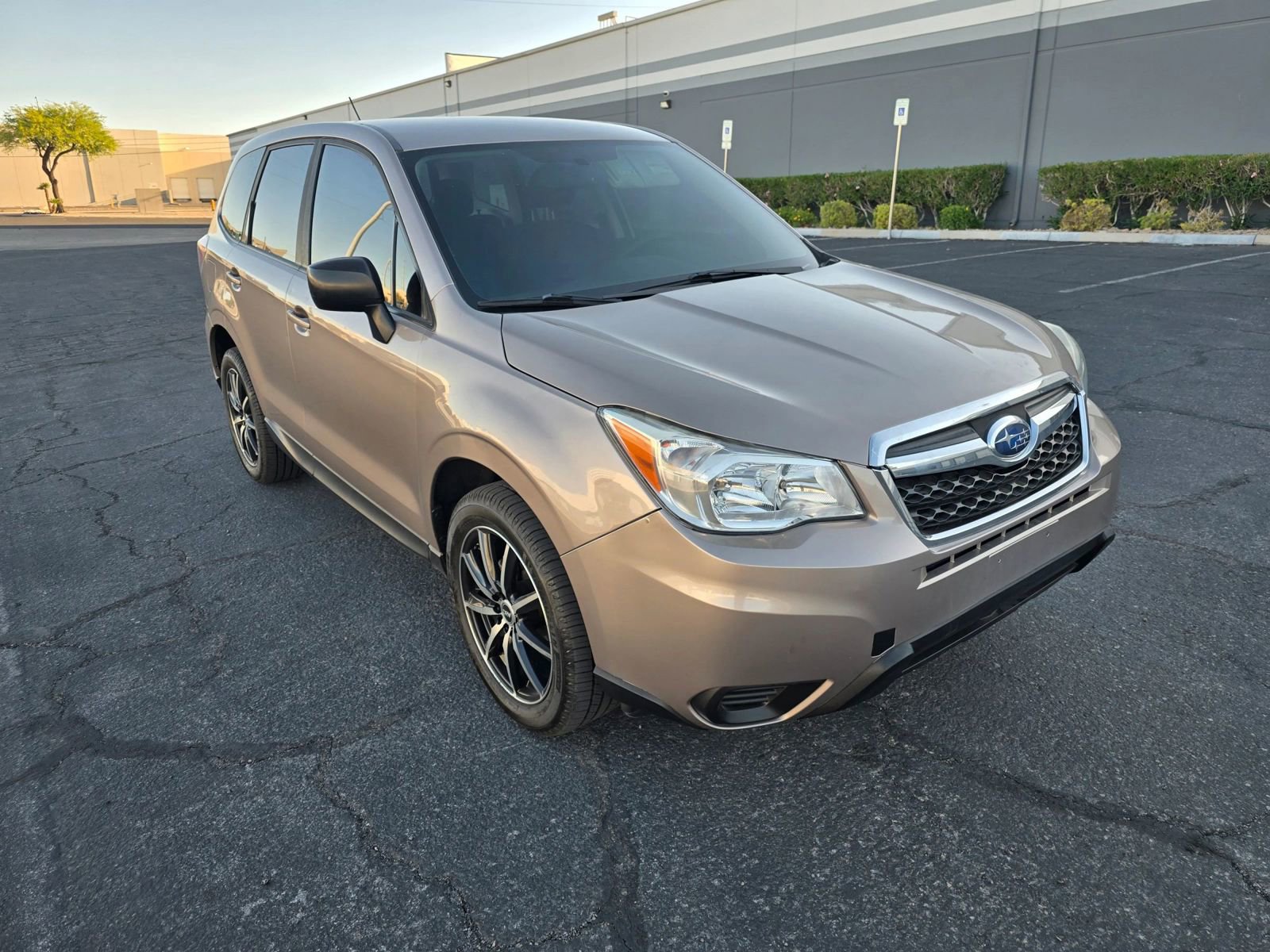 Used 2014 Subaru Forester 2.5i AWD/4WD image 3