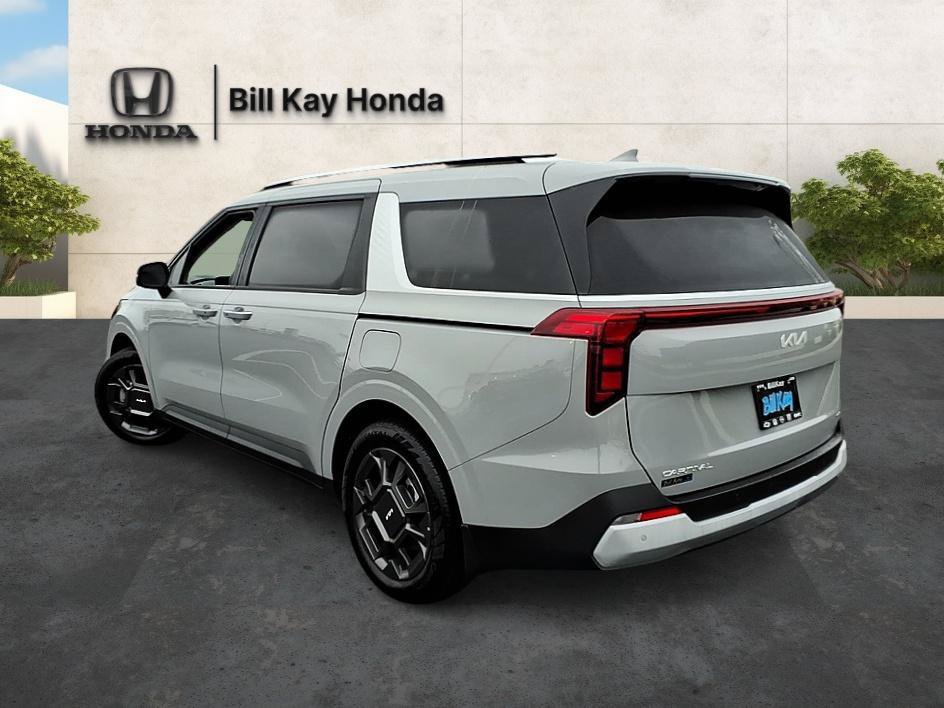 Used 2025 Kia Carnival EX FWD image 6