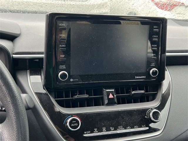 Used 2022 Toyota Corolla LE image 10