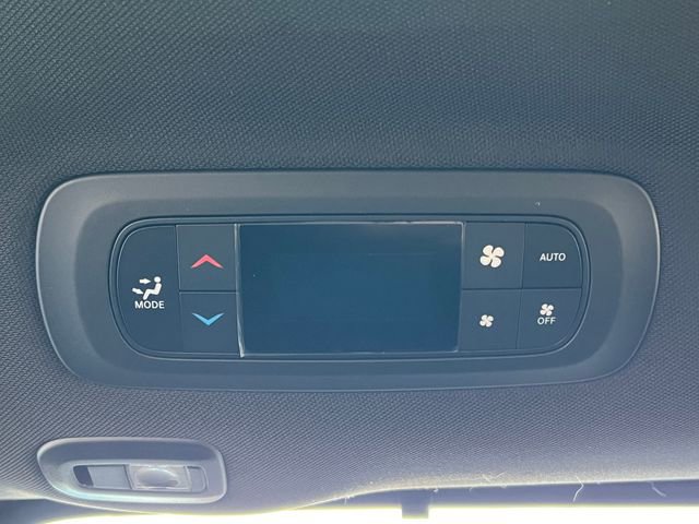 New 2026 Chrysler Pacifica Select image 33