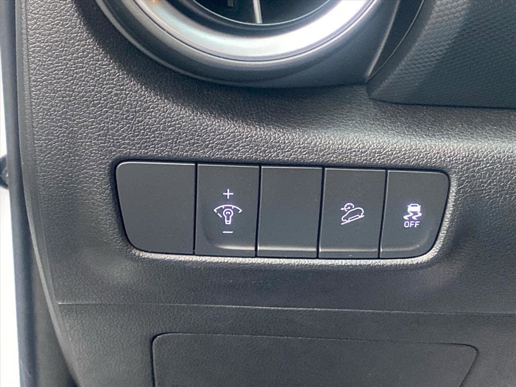 Used 2023 Hyundai Kona SE image 20