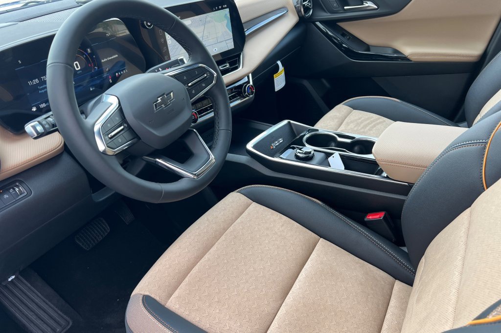 New 2026 Chevrolet Equinox ACTIV w/ Convenience Package III image 7