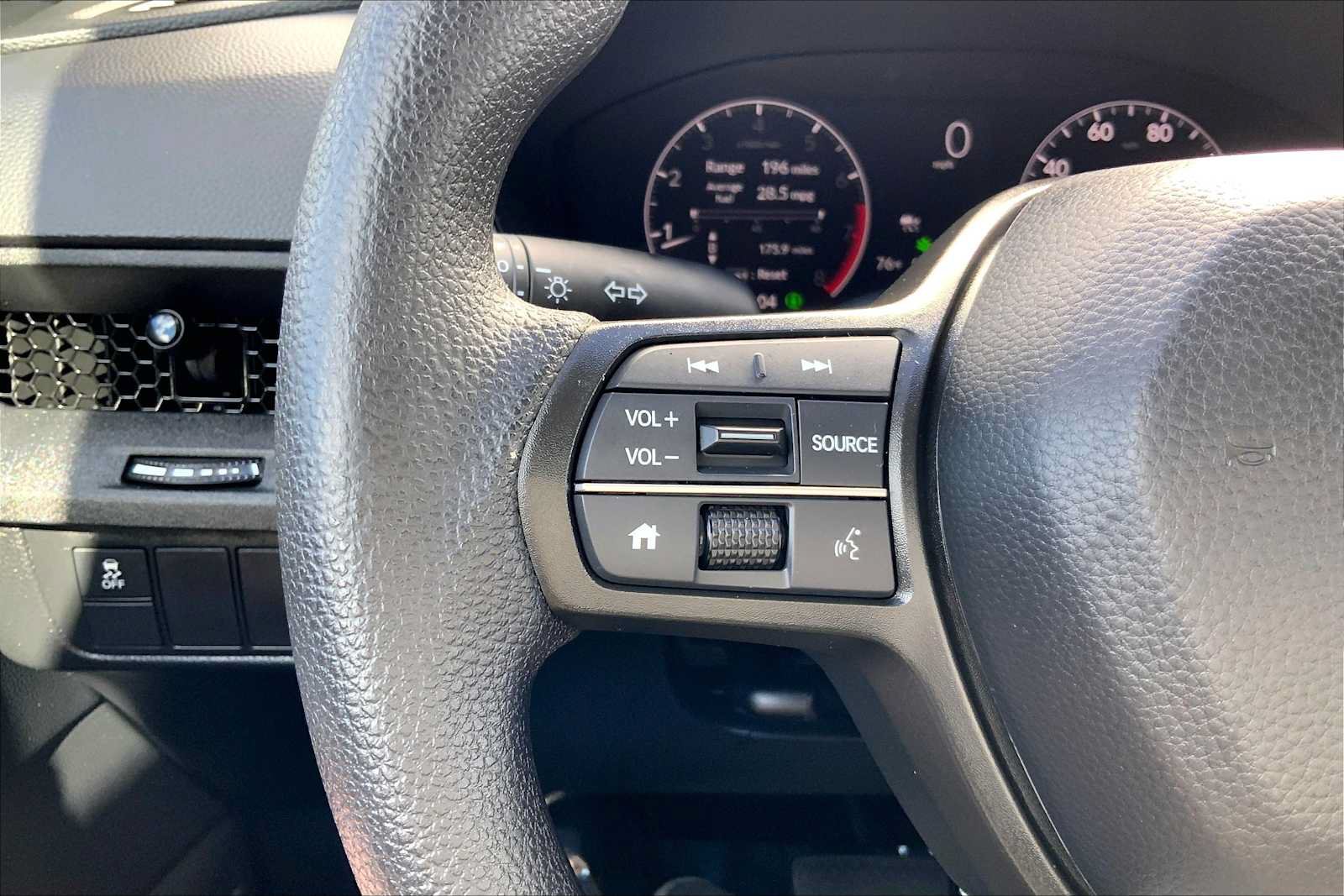 Used 2025 Honda CR-V LX image 21