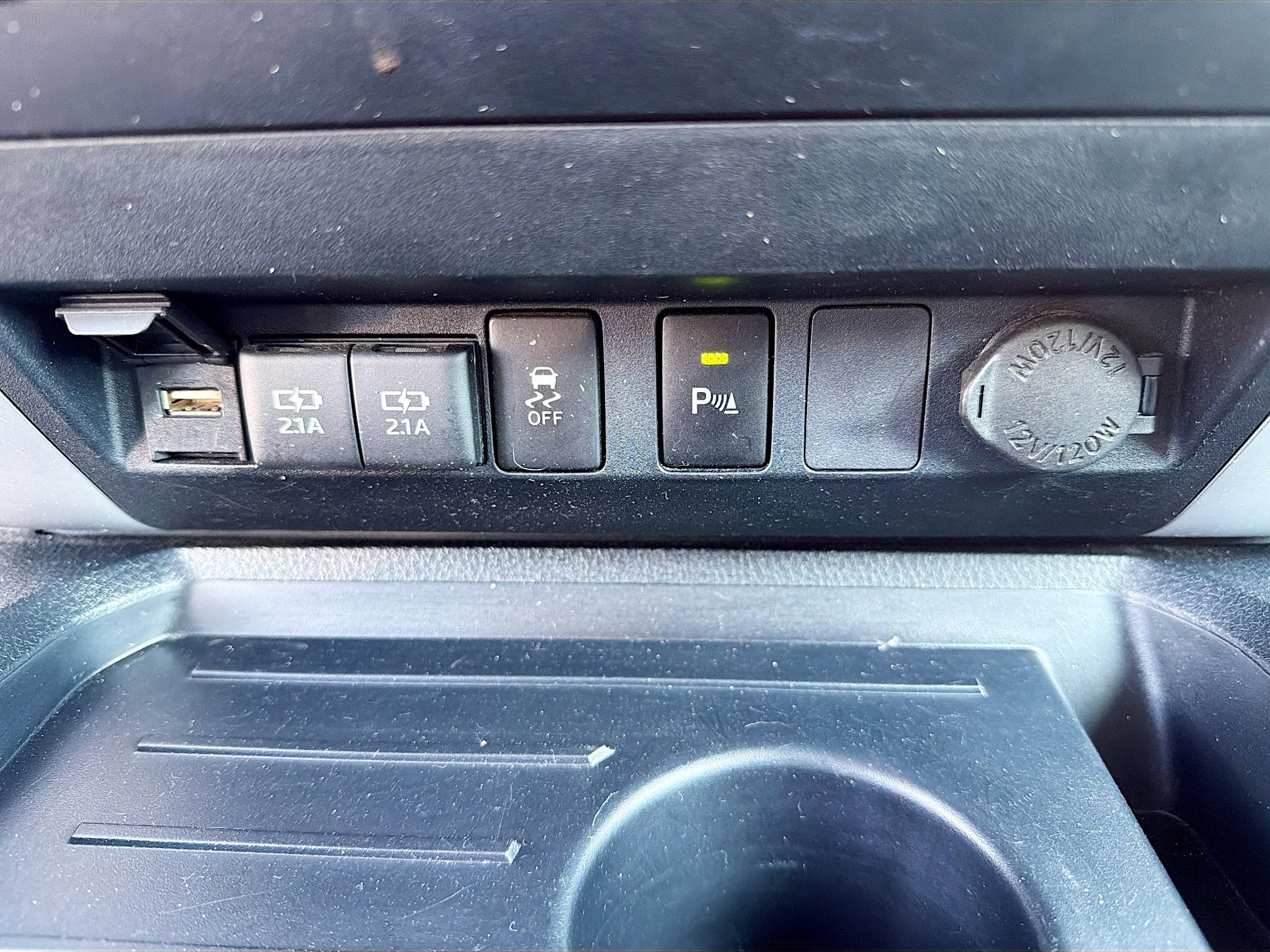 Used 2020 Toyota Tundra SR5 w/ TRD Off-Road Package image 29