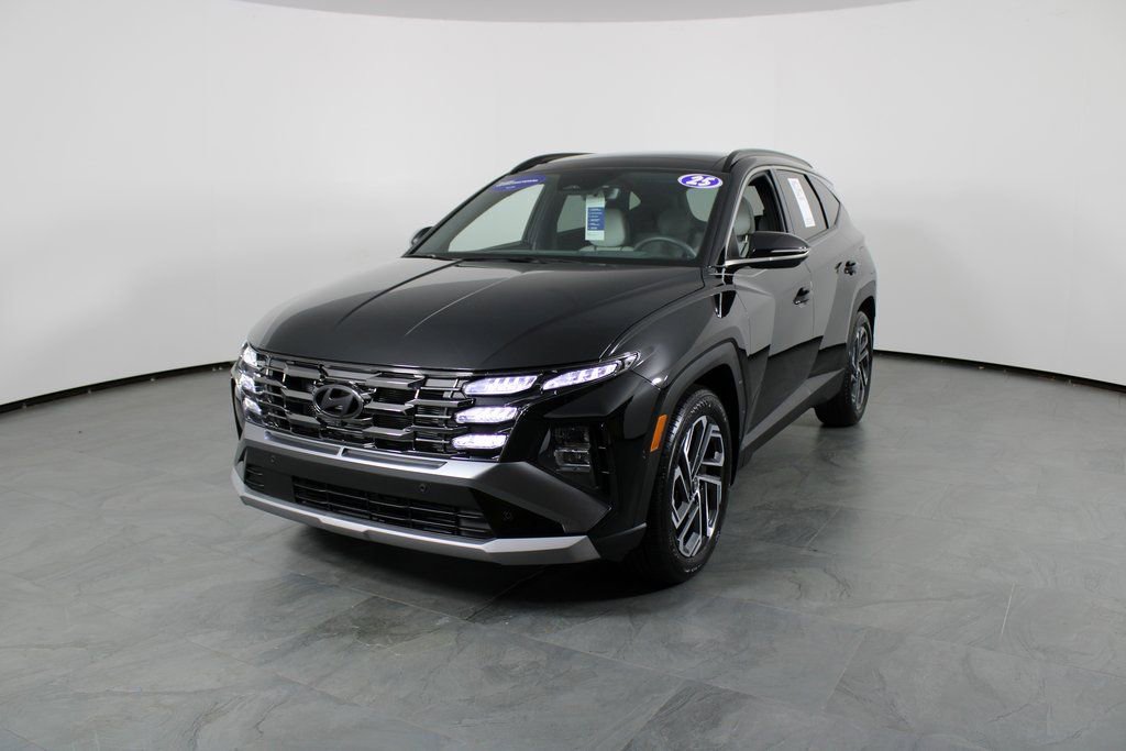 Used 2025 Hyundai Tucson Limited image 2