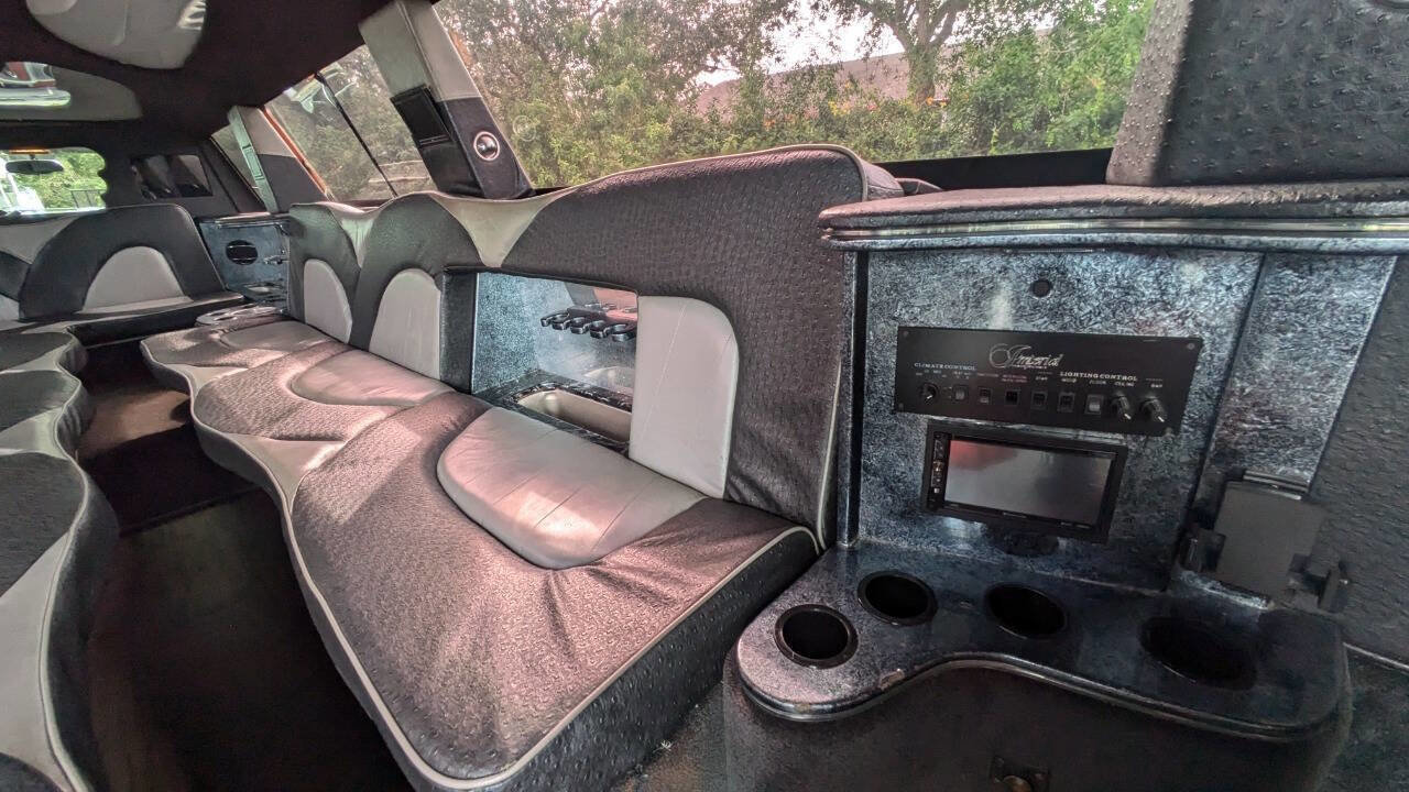 Used 2011 Chevrolet Suburban LS image 10