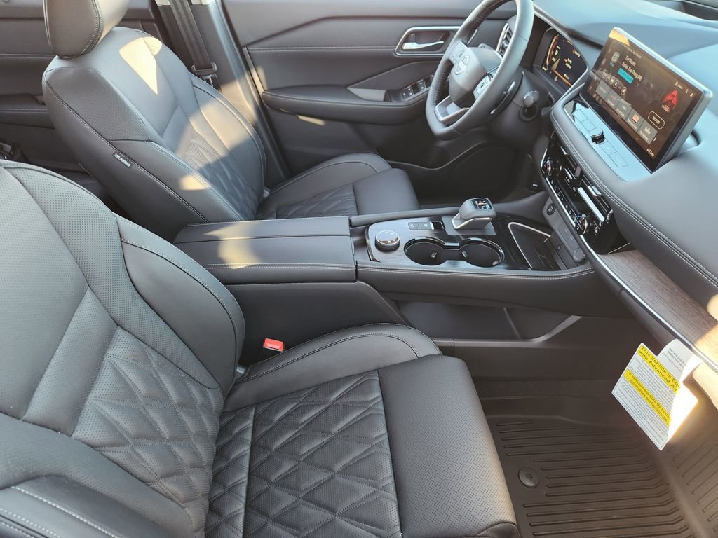 New 2026 Nissan Rogue Platinum w/ Platinum Premium Package image 10