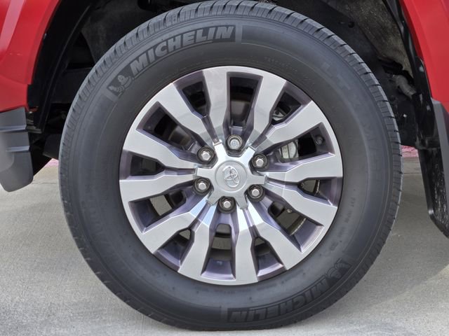 Used 2022 Toyota Tacoma Limited image 12