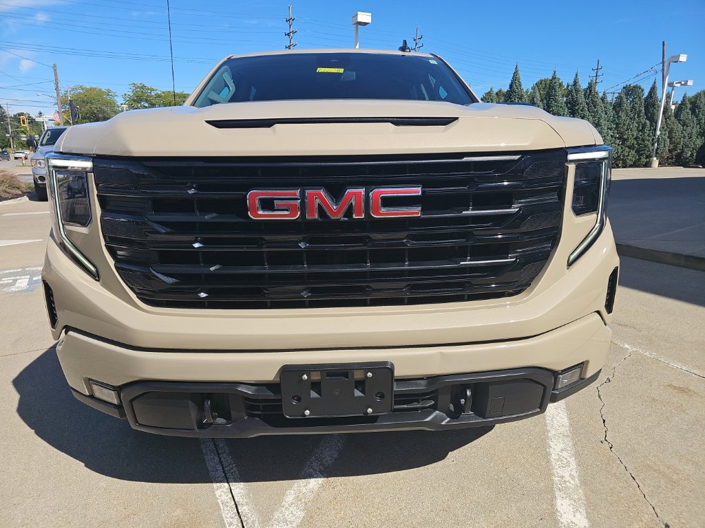 Used 2022 GMC Sierra 1500 Elevation AWD/4WD image 8