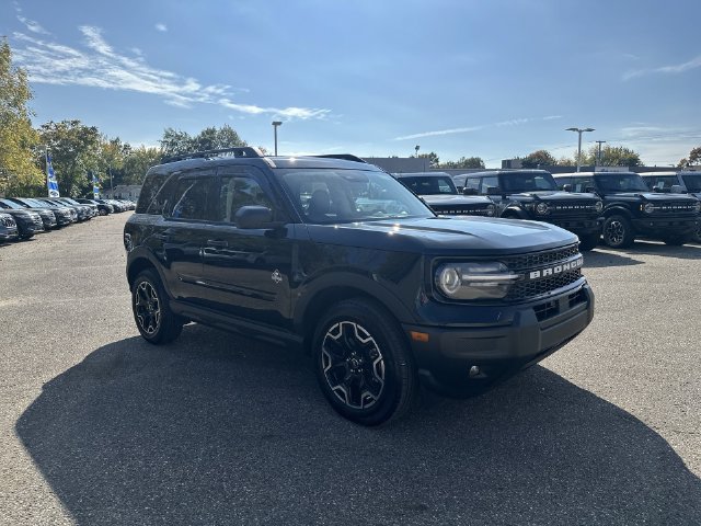 Used 2025 Ford Bronco Sport Outer Banks AWD/4WD image 18