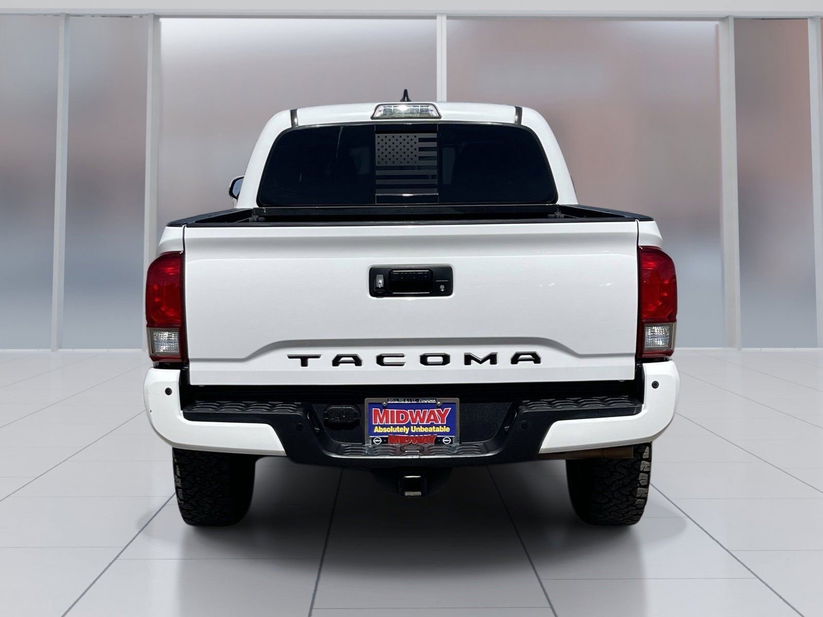 Used 2017 Toyota Tacoma TRD Off-Road w/ Premium & Technology Package AWD/4WD image 5