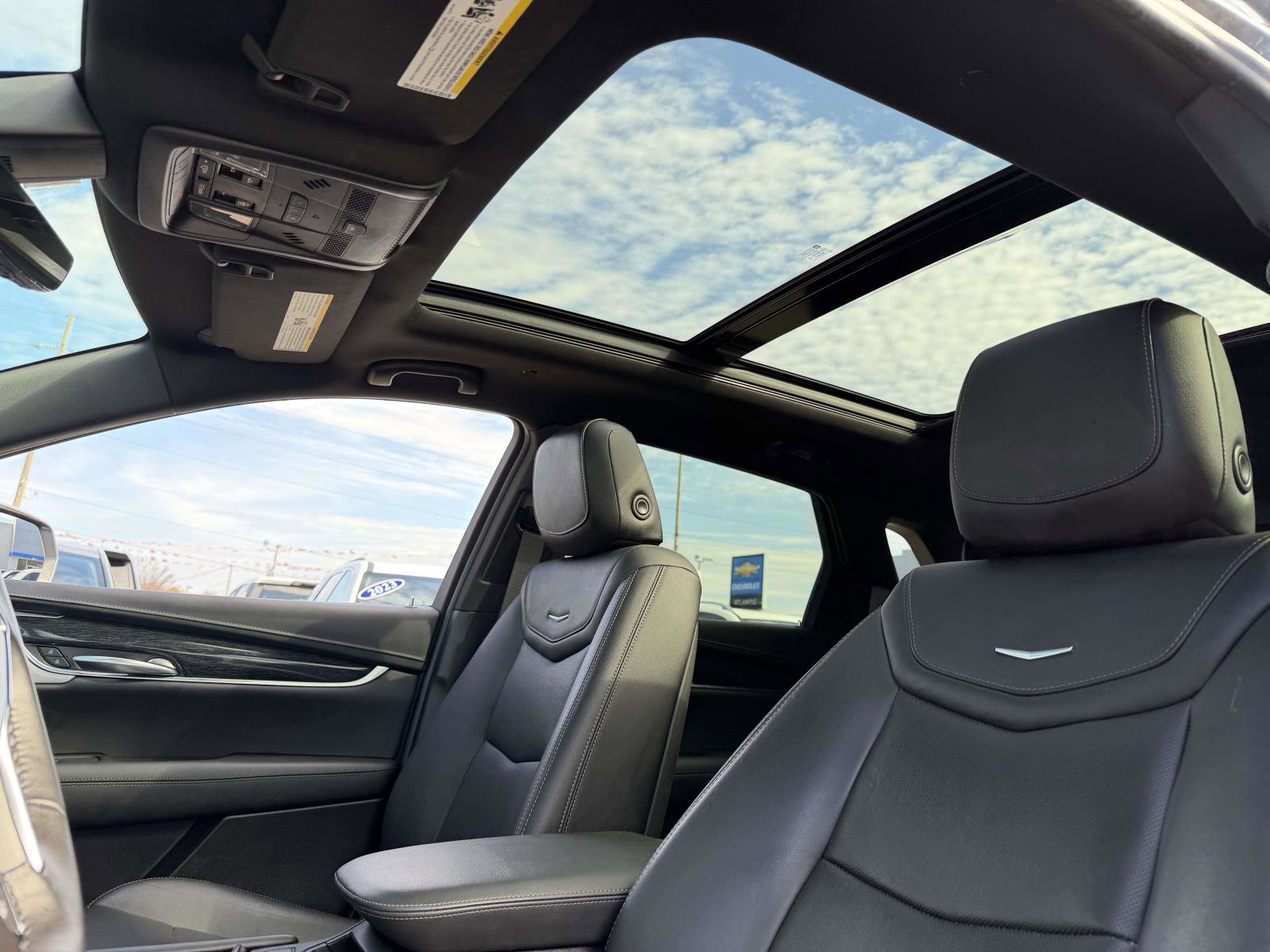 Used 2020 Cadillac XT5 Premium Luxury image 11