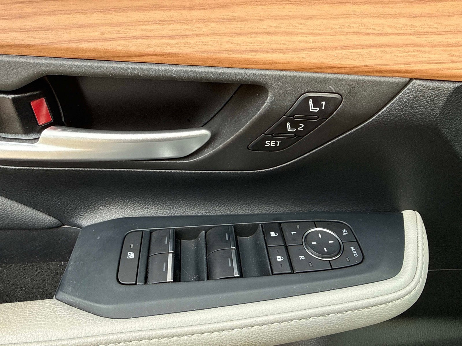 Used 2024 Toyota Grand Highlander AWD image 19