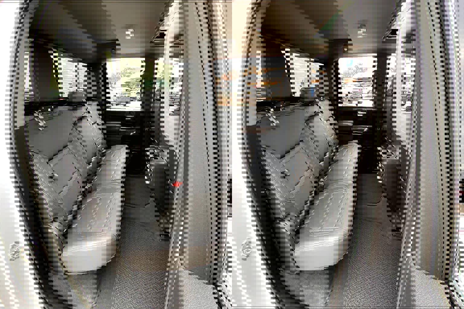 Used 2022 GMC Sierra 3500 Denali image 18