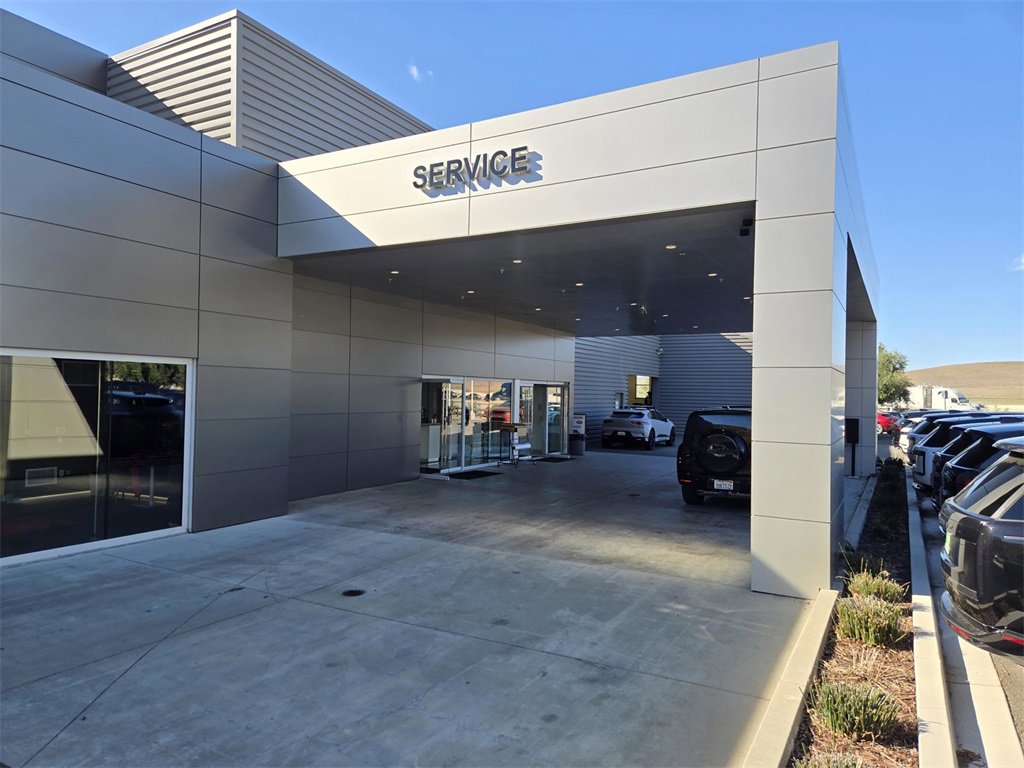 Used 2025 Mercedes-Benz GLS 450 4MATIC image 33