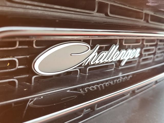 Used 2023 Dodge Challenger SXT w/ Blacktop Package image 9