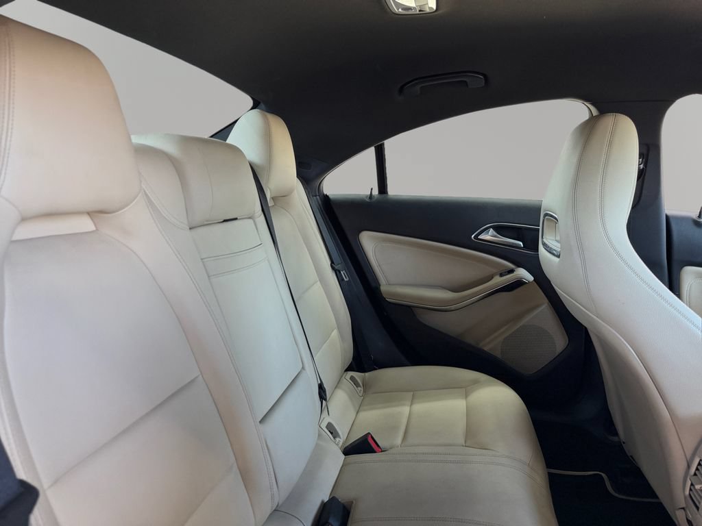 Used 2018 Mercedes-Benz CLA 250 image 26