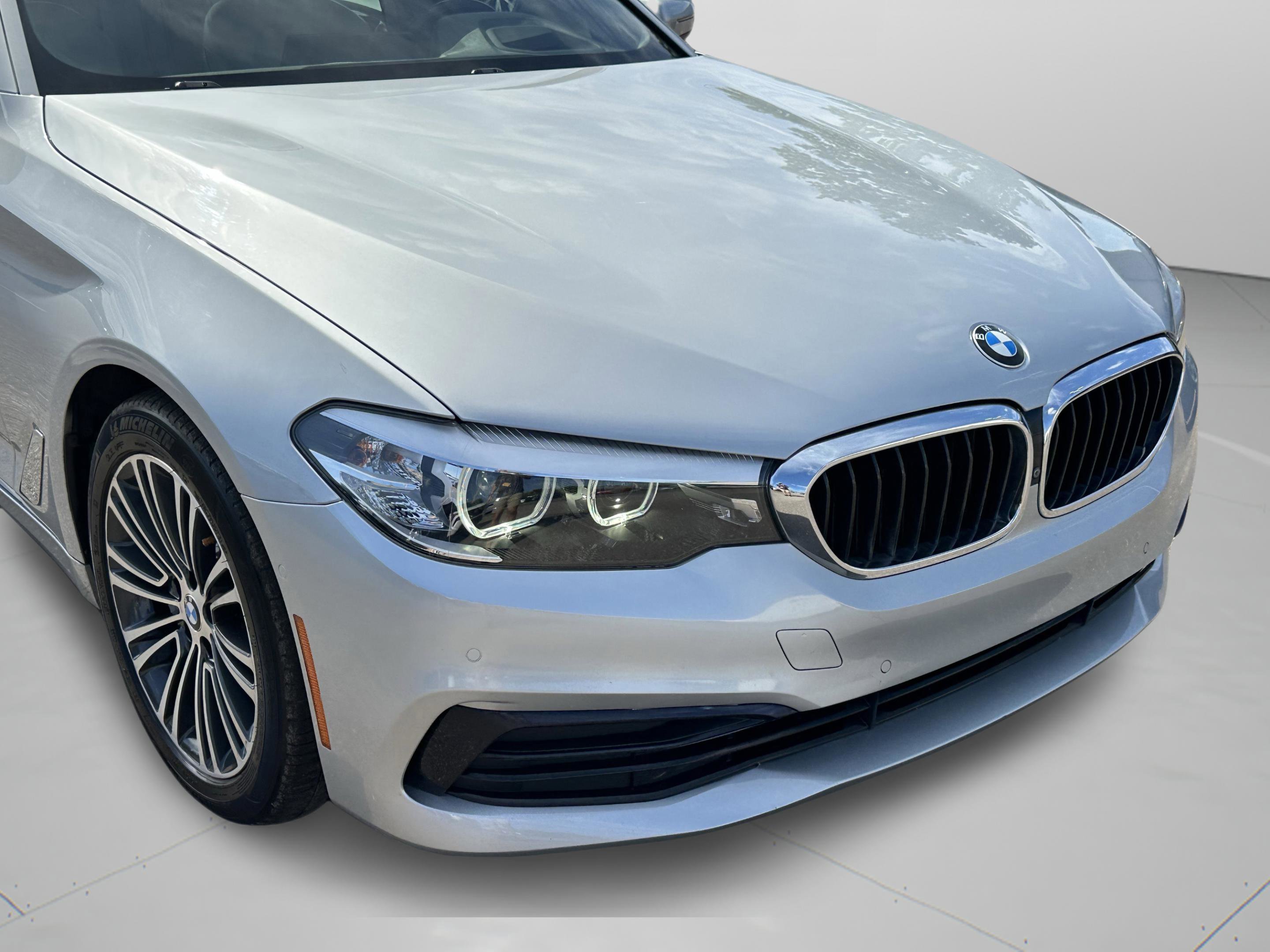 Used 2019 BMW 530i w/ Premium Package image 38