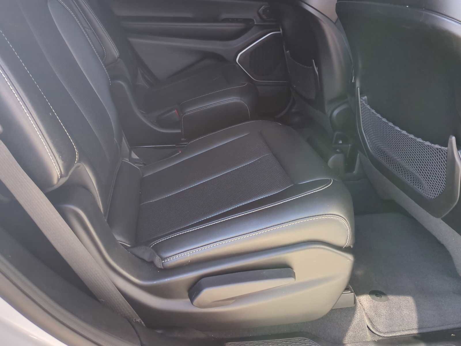 Used 2023 Jeep Grand Cherokee L Limited w/ Luxury Tech Group II image 28