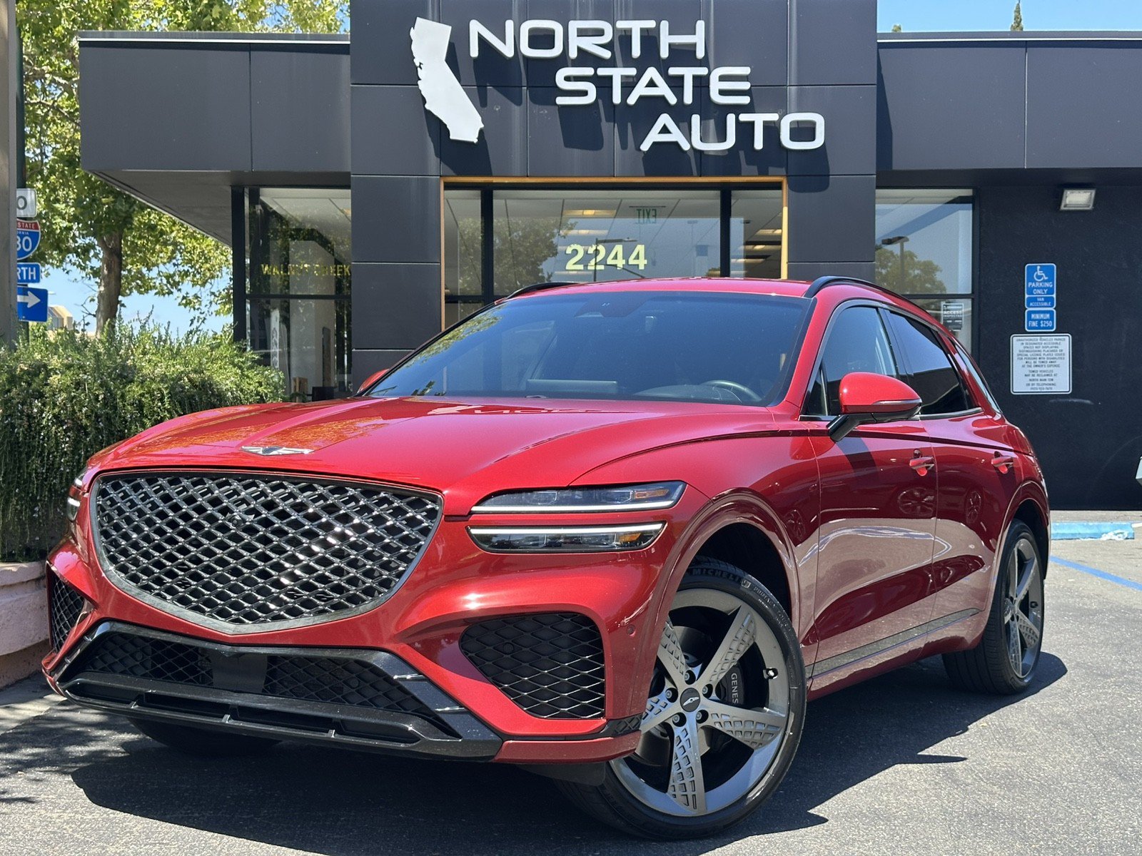 Used 2024 Genesis GV70 2.5T w/ Sport Prestige Package AWD/4WD image 2