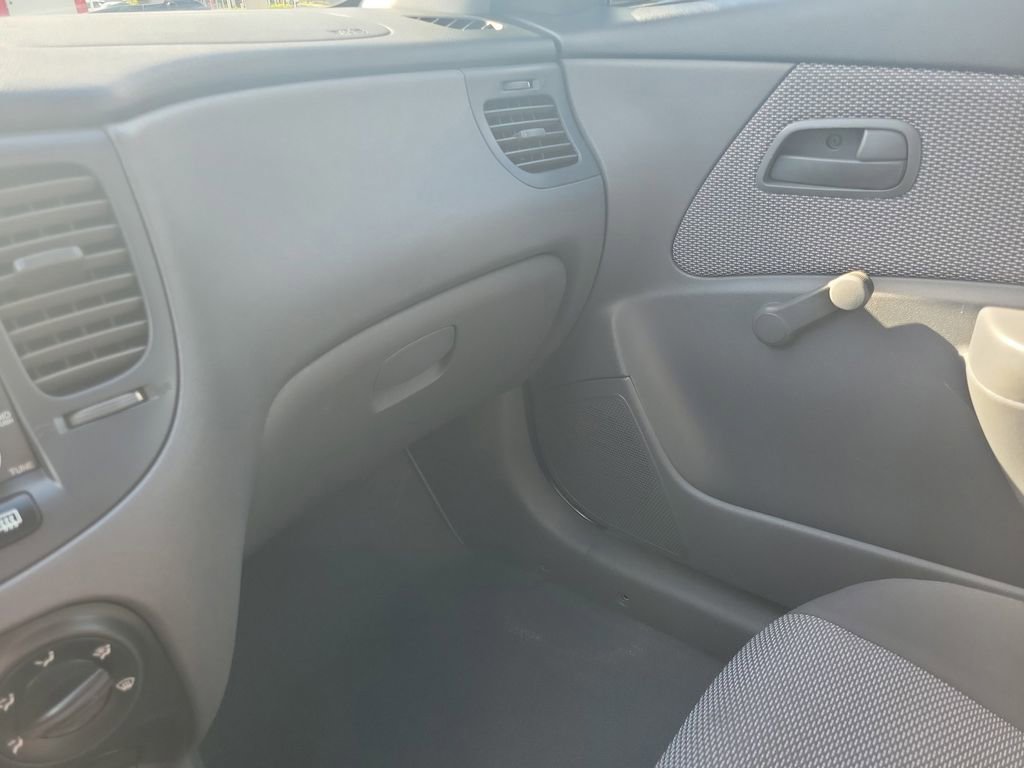 Used 2009 Kia Rio LX image 31