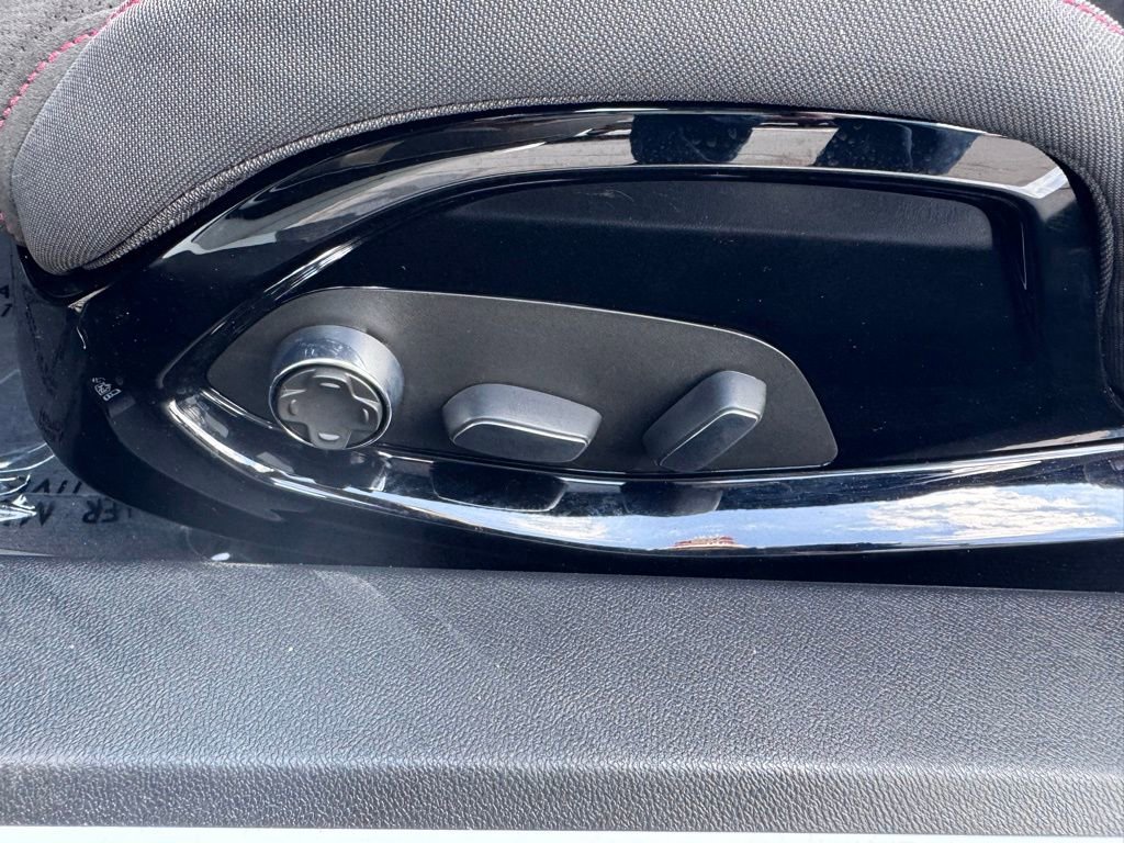Used 2020 Chevrolet Corvette Stingray Premium Cpe w/ 3LT Preferred Equipment Group RWD image 18