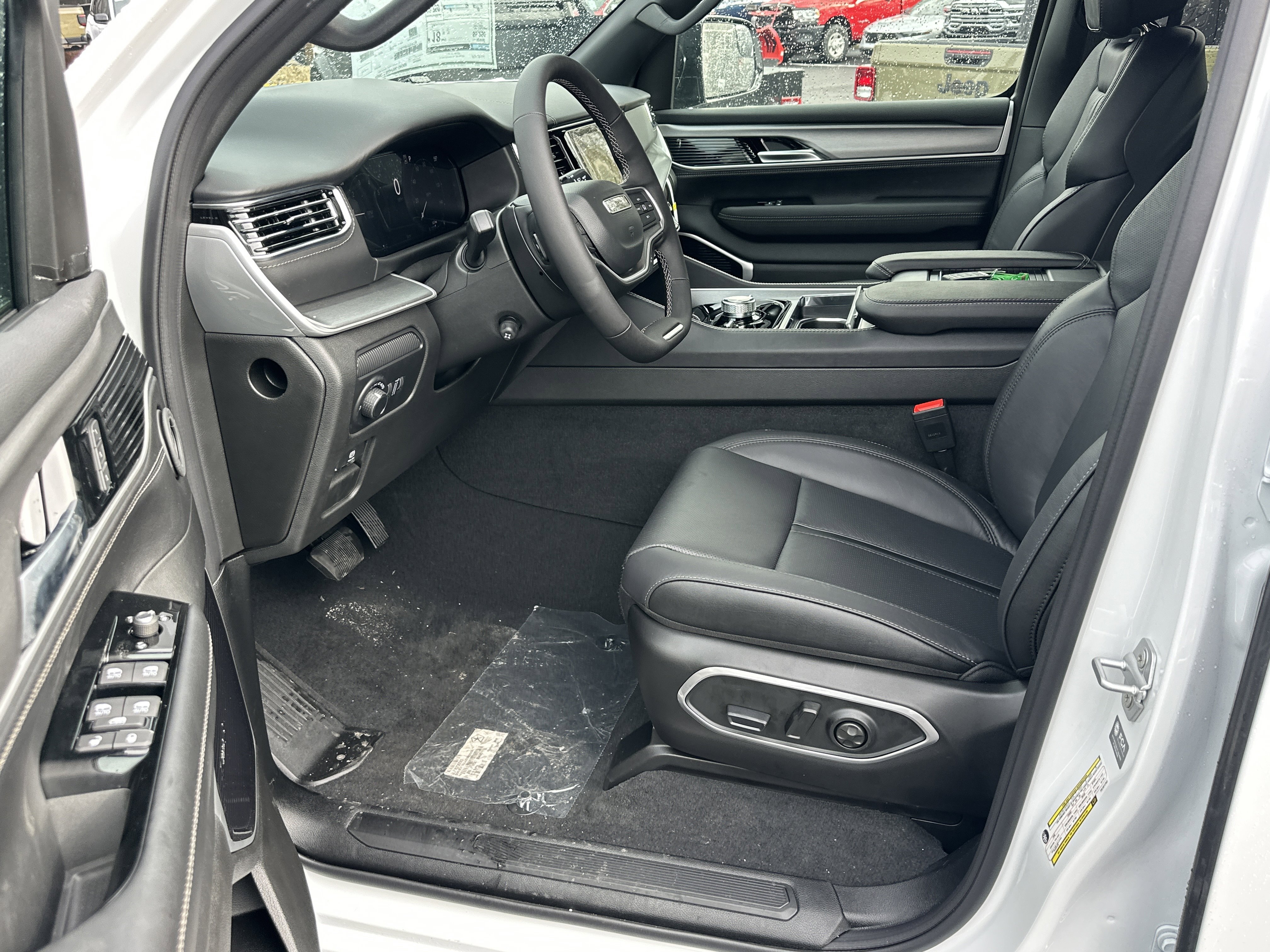 New 2026 Jeep Grand Wagoneer L Limited image 27