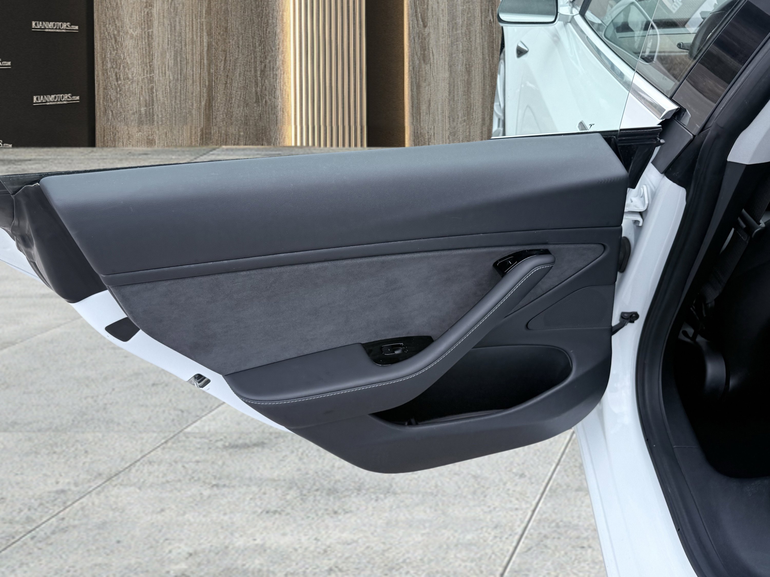 Used 2018 Tesla Model 3 Mid Range image 28