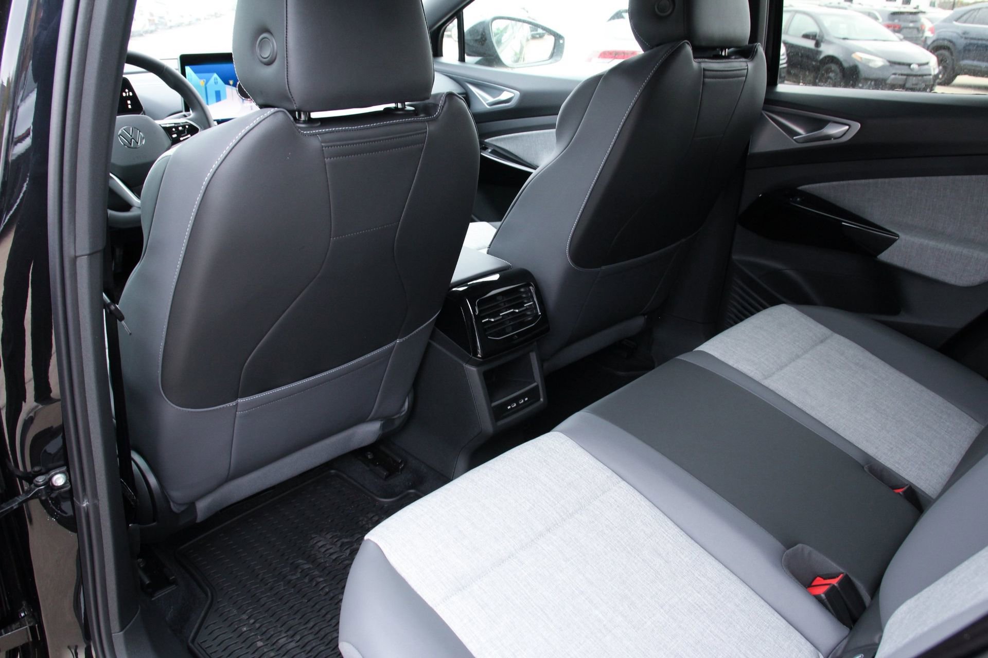 New 2025 Volkswagen ID.4 Pro AWD/4WD image 26