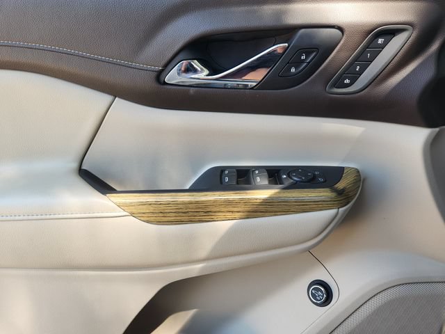Used 2019 GMC Acadia Denali w/ Technology Package FWD image 23