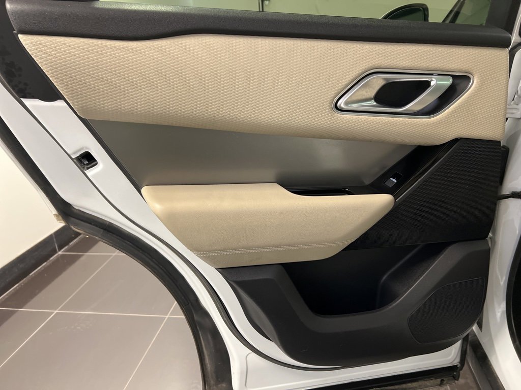 Used 2020 Land Rover Range Rover Velar S image 33