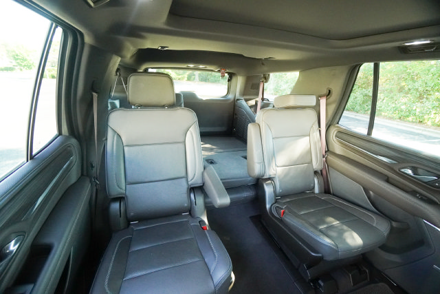 Used 2021 GMC Yukon Denali w/ Denali Ultimate Package AWD/4WD image 23