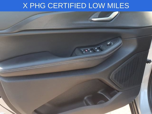 Used 2023 Jeep Grand Cherokee Altitude AWD/4WD image 8