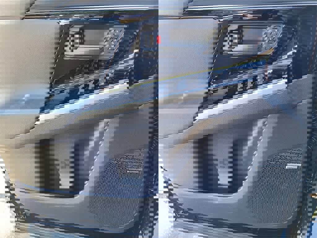 Certified 2024 Subaru Solterra Limited image 14