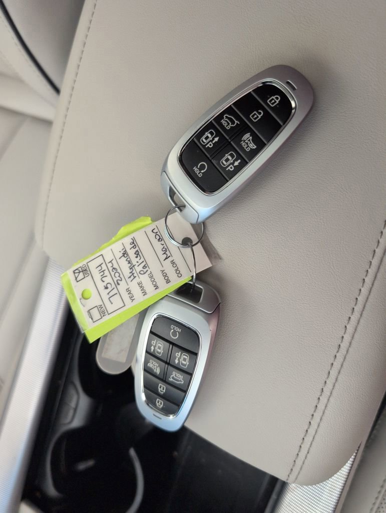 Used 2024 Hyundai Palisade Calligraphy image 47