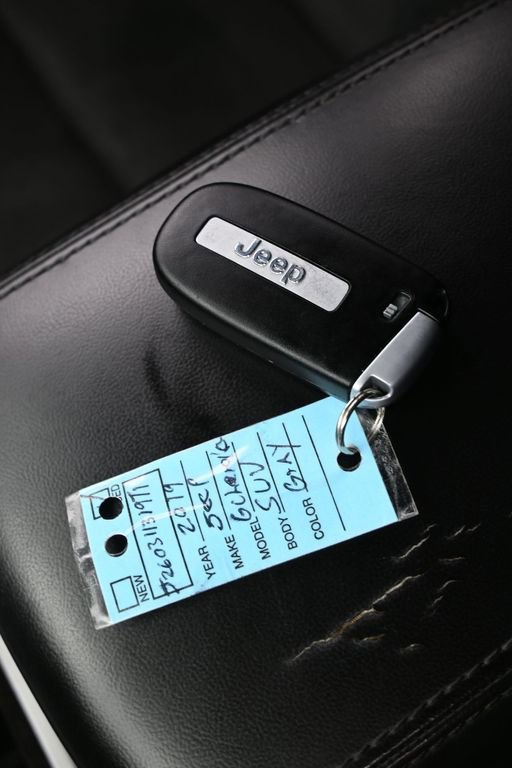 Used 2019 Jeep Grand Cherokee Altitude image 22