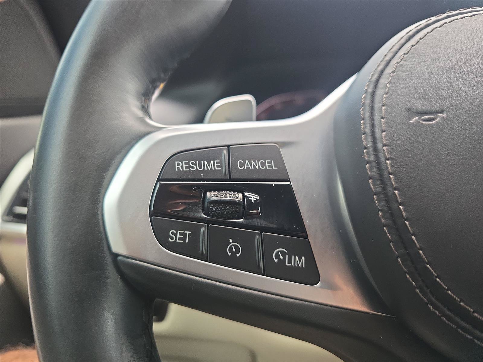 Used 2020 BMW X5 sDrive40i w/ M Sport Package RWD image 25