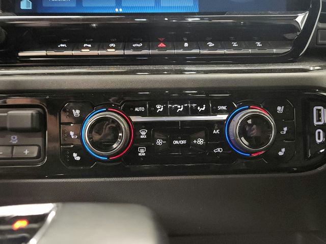 Used 2023 Chevrolet Silverado 1500 ZR2 w/ Technology Package AWD/4WD image 23