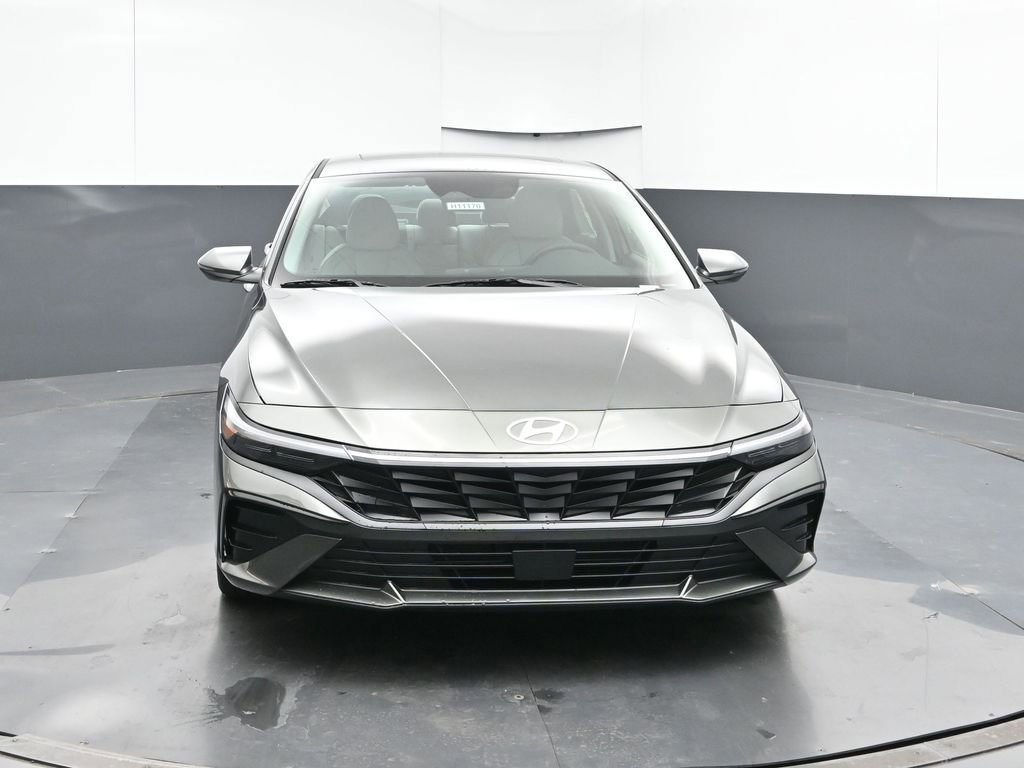 New 2026 Hyundai Elantra Limited image 8