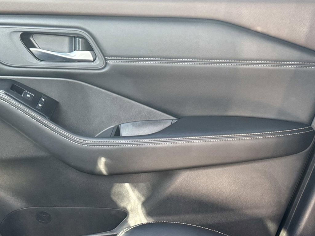 Certified 2023 Nissan Rogue SL w/ SL Premium Package image 25