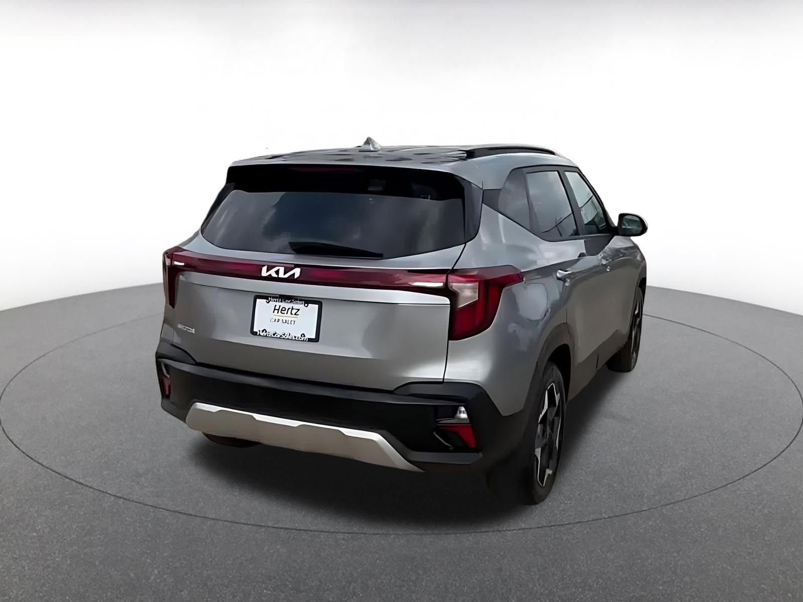 Used 2025 Kia Seltos S image 14