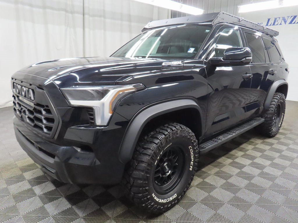 Used 2025 Toyota Sequoia SR5 image 6