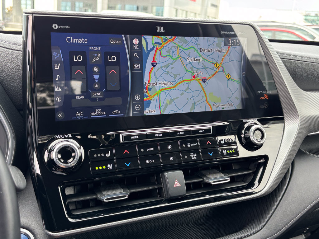 Certified 2021 Toyota Highlander Platinum AWD/4WD image 26