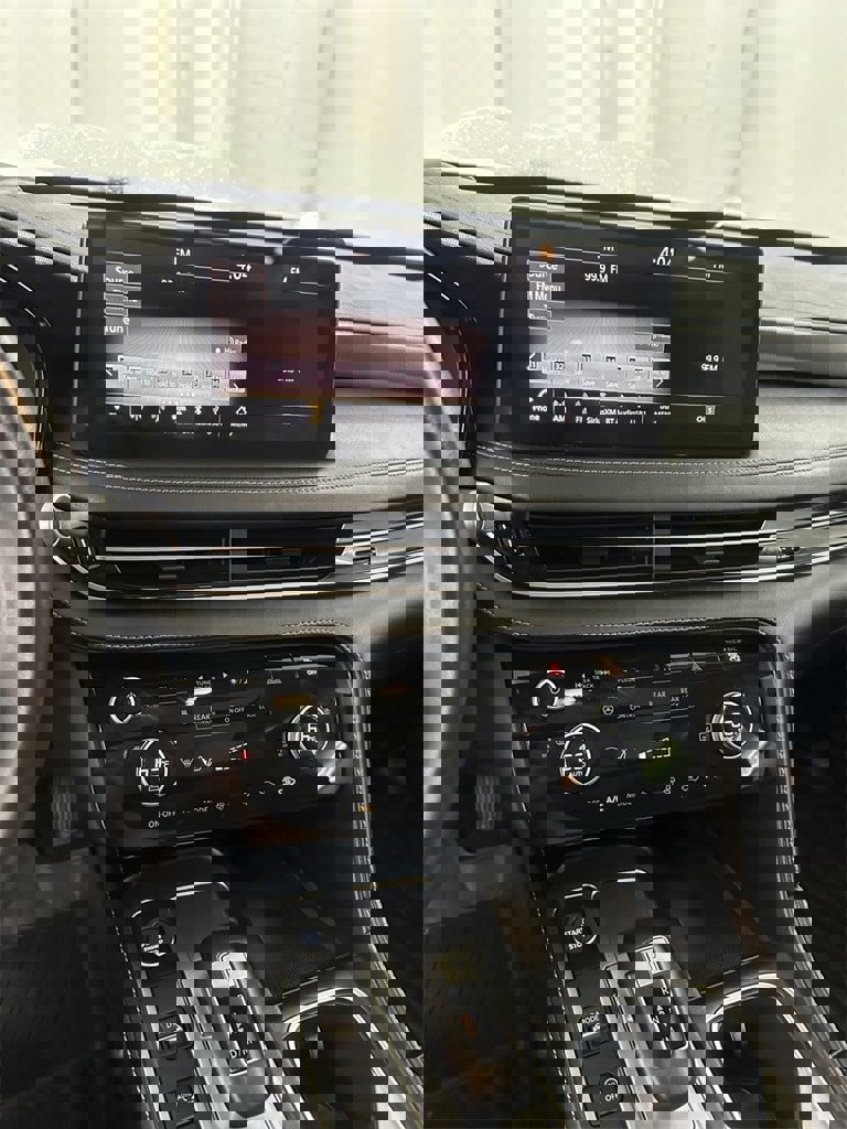 Used 2023 INFINITI QX60 Luxe image 23