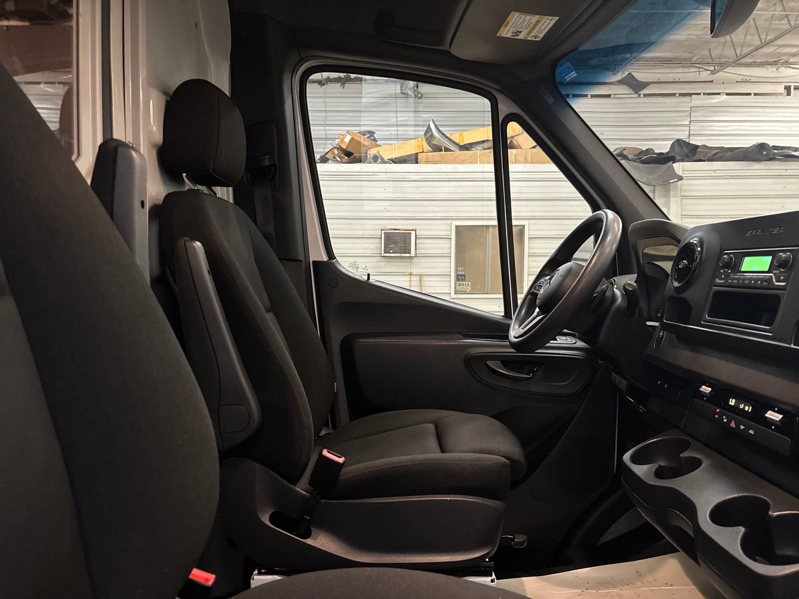 Used 2019 Mercedes-Benz Sprinter 4x4 144 image 25