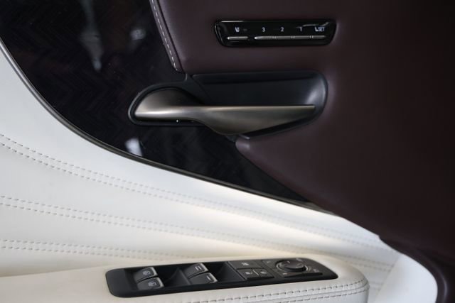 Used 2019 Lexus LS 500 AWD image 25