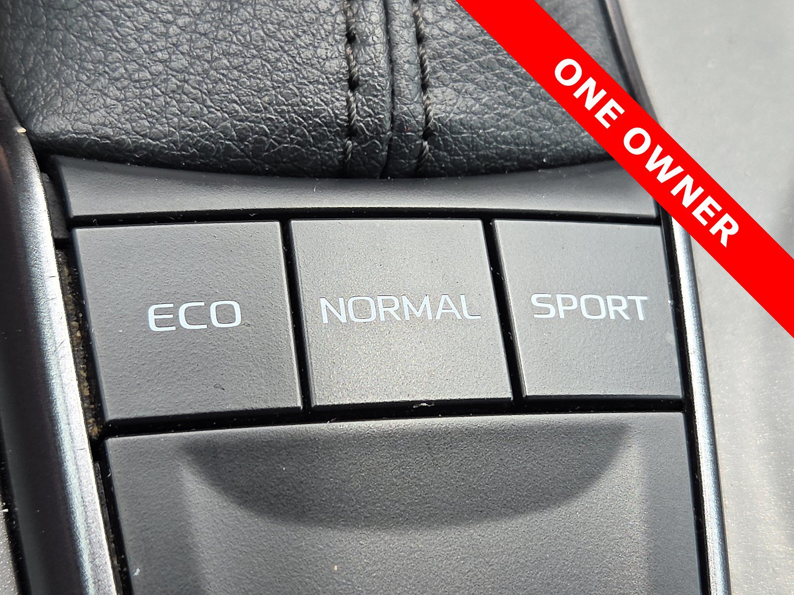 Used 2024 Toyota Camry SE FWD image 19