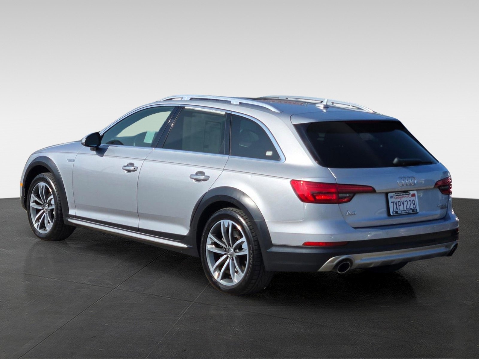 Used 2017 Audi A4 2.0T allroad Premium Plus image 6