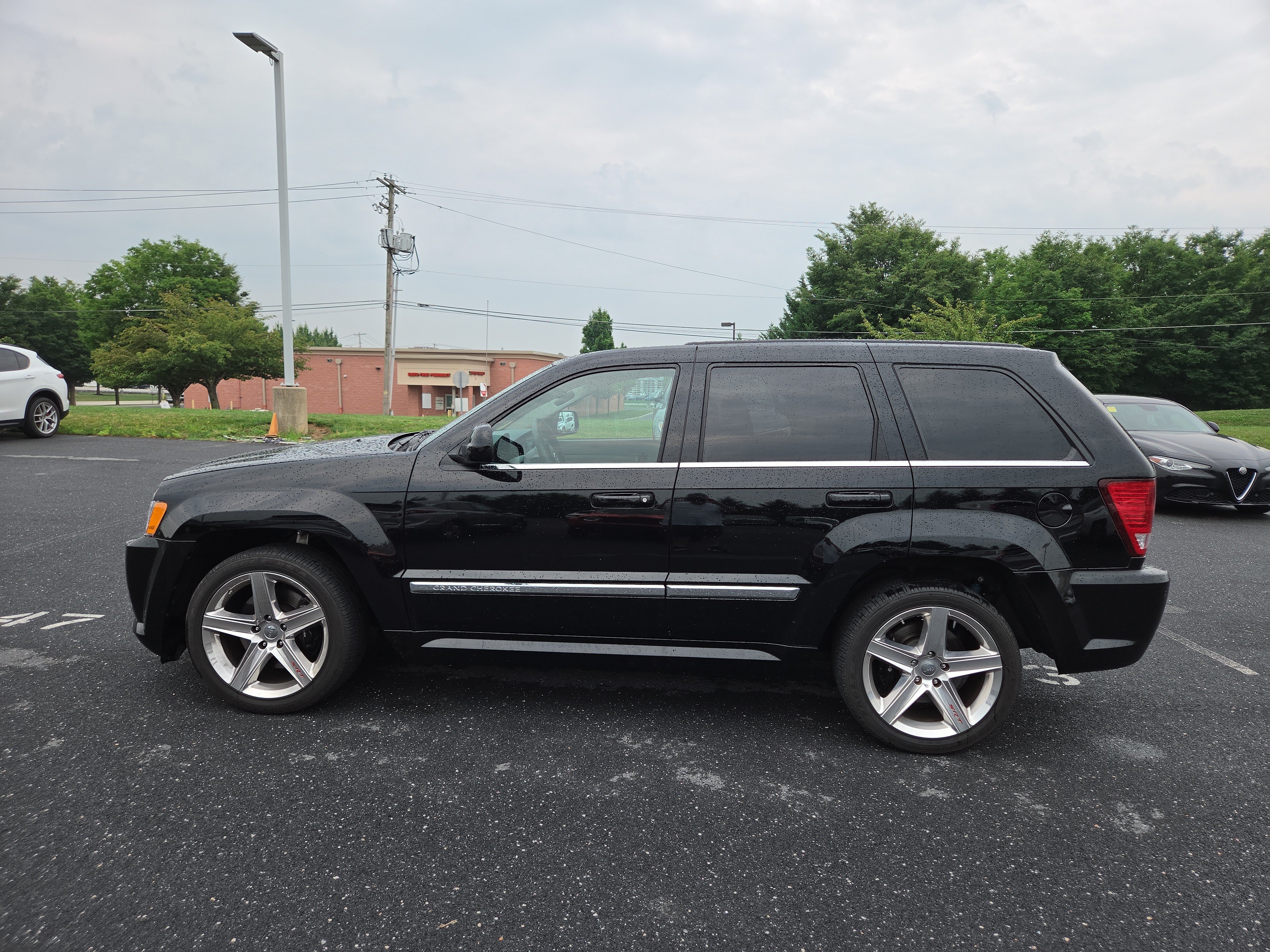 Used 2007 Jeep Grand Cherokee SRT8 w/ SRT Option Group I AWD/4WD image 11